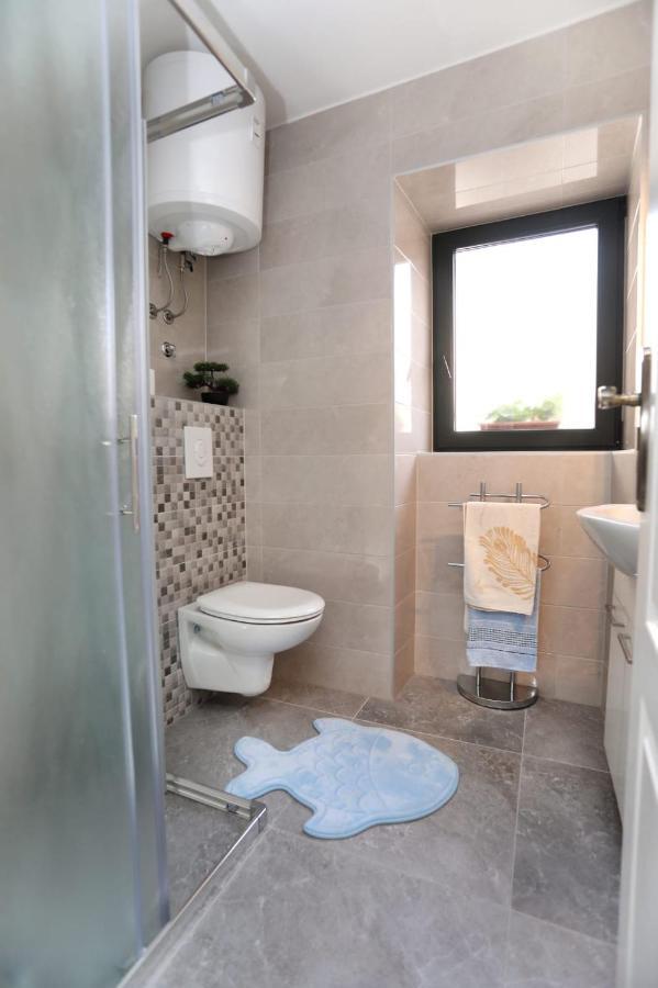 Studio Apartman Mihaella Kaštela Екстериор снимка