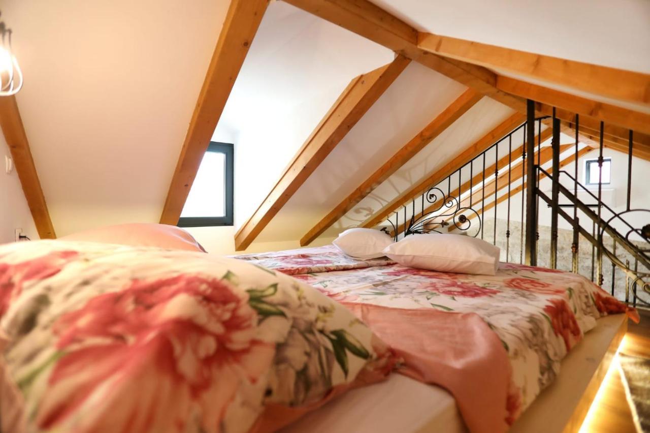 Studio Apartman Mihaella Kaštela Екстериор снимка