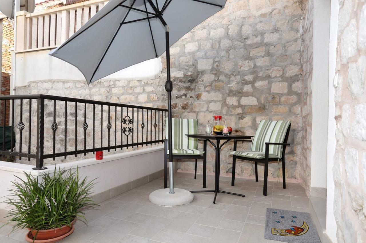 Studio Apartman Mihaella Kaštela Екстериор снимка